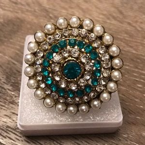 Statement ring from India gold with turquoise